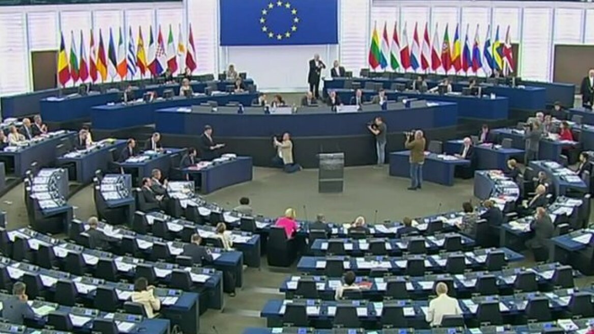 «Πράσινοι» στην Ευρωβουλή: Να κλείσει έως τον Μάρτιο η ελληνική αξιολόγηση δίχως νέα μέτρα